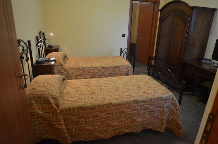 Imagen de la habitación del Hotel Toscano. Foto 3