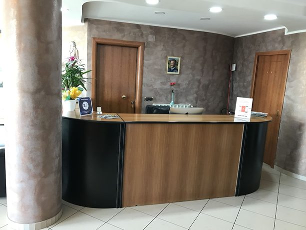 Imagen de los interiores del Hotel Toscano. Foto 17