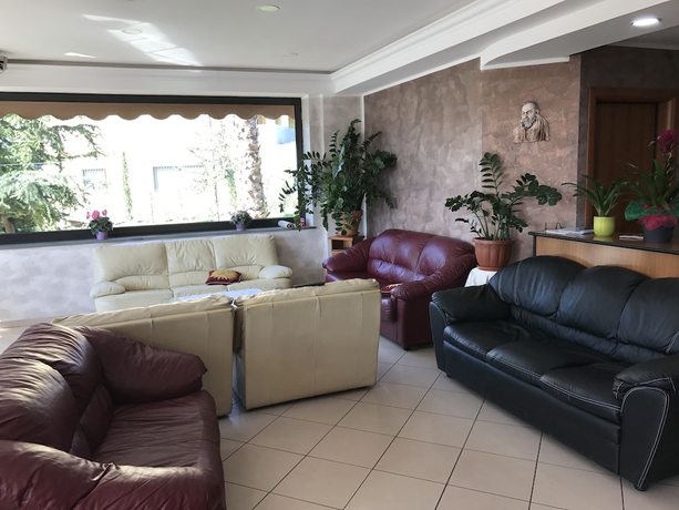 Imagen de los interiores del Hotel Toscano. Foto 19