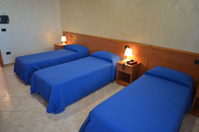 Imagen de la habitación del Hotel Toscano. Foto 7