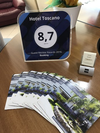 Imagen de los interiores del Hotel Toscano. Foto 20