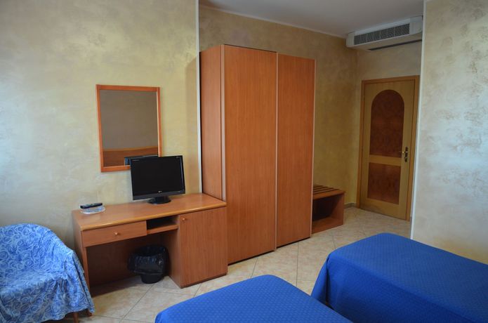 Imagen de la habitación del Hotel Toscano. Foto 12