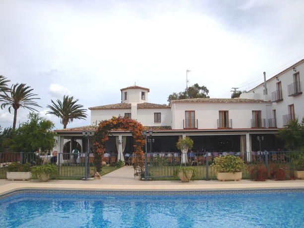 Imagen de la piscina del Hotel Tossal D'altea. Foto 16