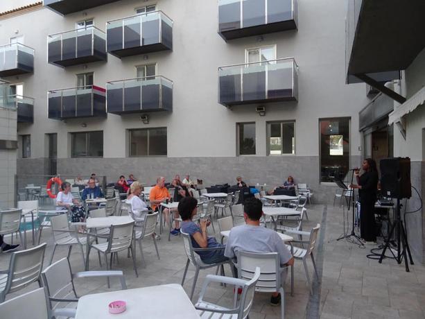 Imagen de los interiores del Hotel Tossamar. Foto 8