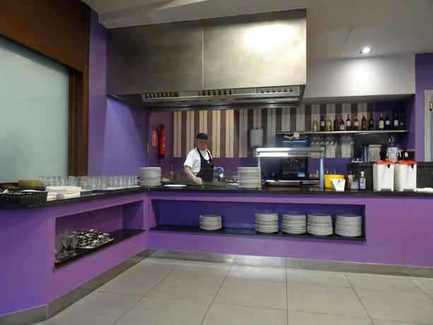 Imagen del bar/restaurante del Hotel Tossamar. Foto 2