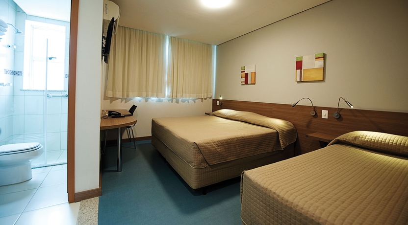 Imagen de la habitación del Hotel Total. Foto 6