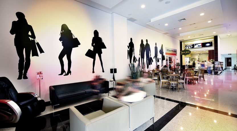 Imagen de los interiores del Hotel Total. Foto 7