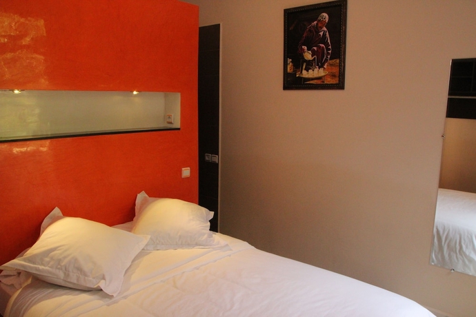 Imagen de la habitación del Hotel Toulousain. Foto 12