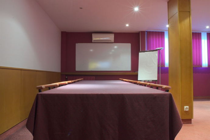 Imagen de los interiores del Hotel Toulouse Aéroport. Foto 6