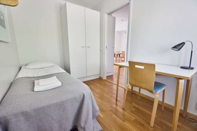 Imagen de la habitación del Hotel Töölö Towers. Foto 16