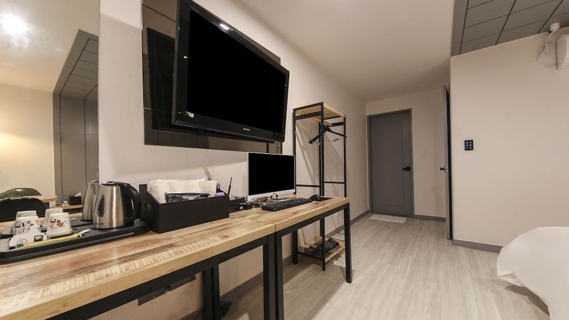 Imagen de la habitación del Hotel Tour. Foto 4