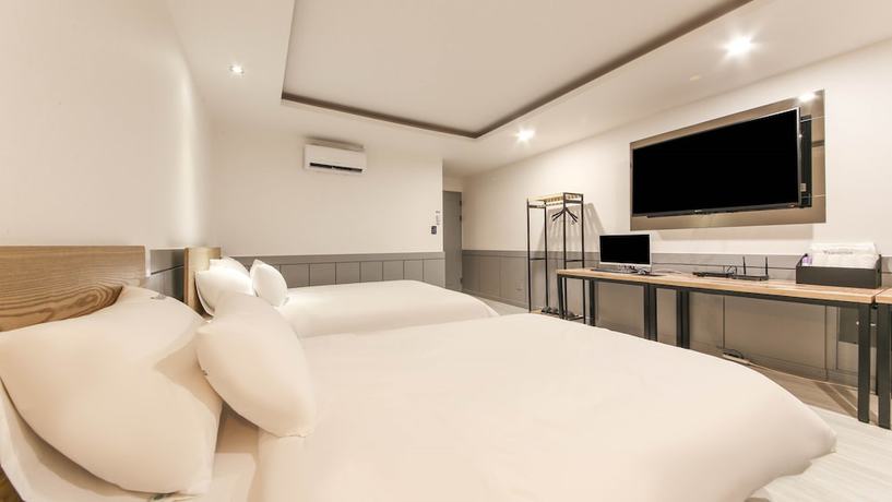 Imagen de la habitación del Hotel Tour. Foto 6