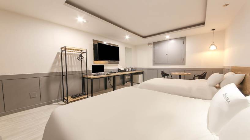 Imagen de la habitación del Hotel Tour. Foto 8