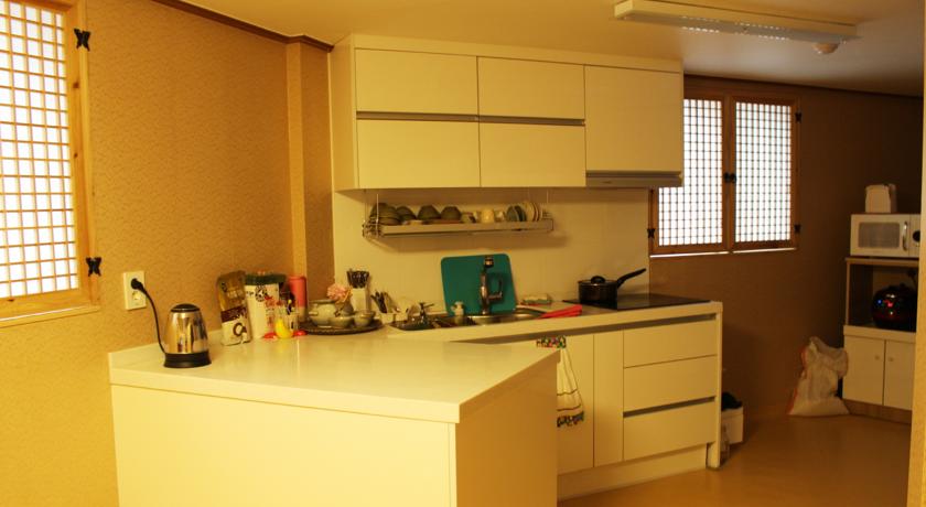 Imagen de la habitación del Hotel TourInn Harumi. Foto 3