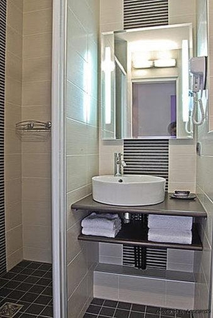 Imagen general del Hotel Tourh&ocirc;tel, La-Chauss&eacute;e-Saint-Victor. Foto 3