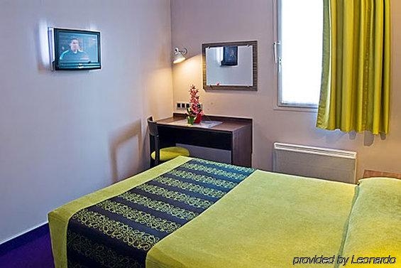 Imagen general del Hotel Tourh&ocirc;tel, La-Chauss&eacute;e-Saint-Victor. Foto 6