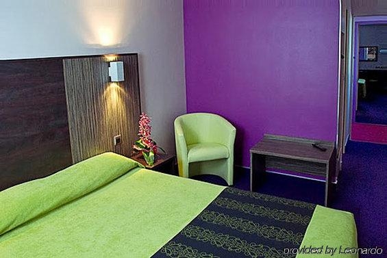Imagen general del Hotel Tourh&ocirc;tel, La-Chauss&eacute;e-Saint-Victor. Foto 7