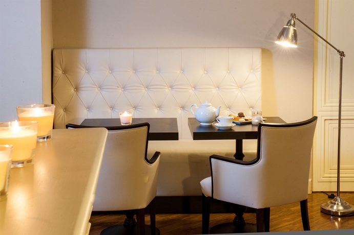 Imagen de los interiores del Hotel Touring, Bolonia. Foto 16