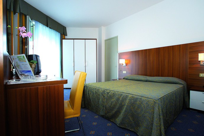 Imagen de la habitación del Hotel Touring, Caorle. Foto 6