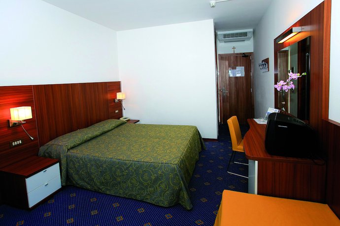 Imagen de la habitación del Hotel Touring, Caorle. Foto 13