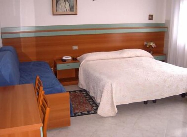 Imagen de la habitación del Hotel Touring, Chioggia. Foto 19