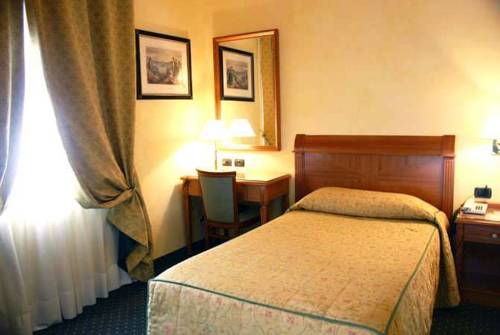 Imagen de la habitación del Hotel Touring, Coccaglio. Foto 11