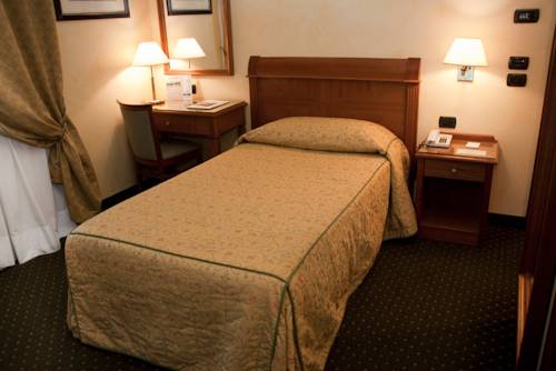 Imagen de la habitación del Hotel Touring, Coccaglio. Foto 16