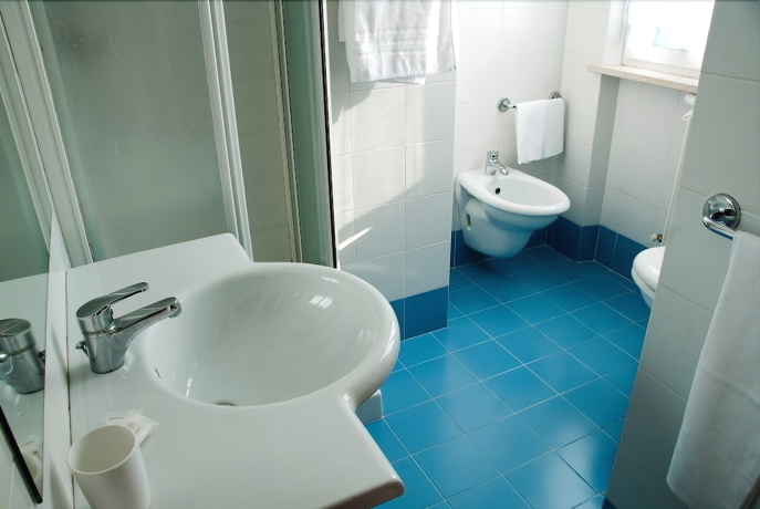 Imagen de la habitación del Hotel Touring Falconara Marittima. Foto 10