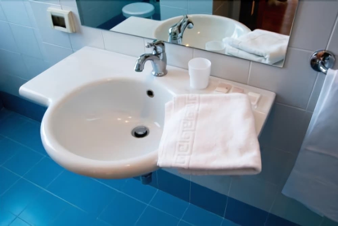 Imagen de la habitación del Hotel Touring Falconara Marittima. Foto 12