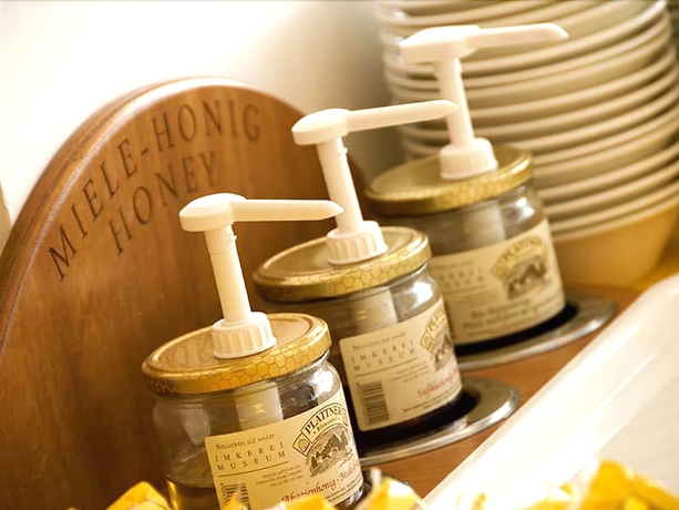 Imagen del bar/restaurante del Hotel Touring Falconara Marittima. Foto 4