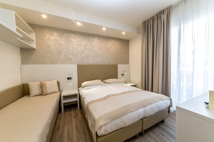 Imagen de la habitación del Hotel Touring, Lido Di Jesolo. Foto 11