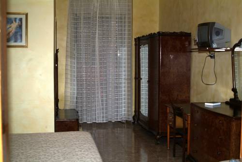 Imagen de la habitación del Hotel Touring, Messina. Foto 3
