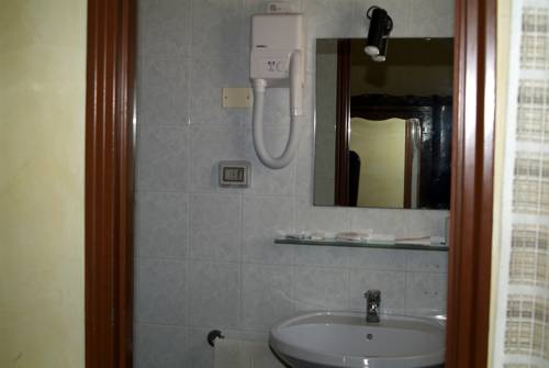 Imagen de la habitación del Hotel Touring, Messina. Foto 4