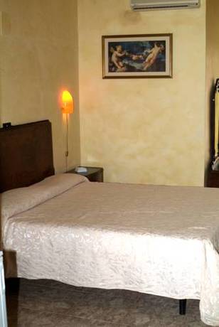Imagen de la habitación del Hotel Touring, Messina. Foto 5