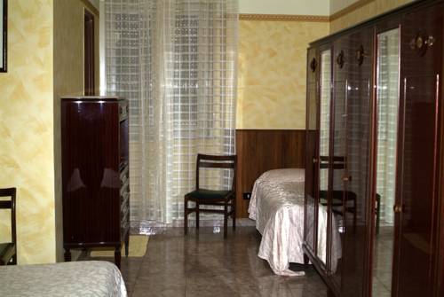 Imagen de la habitación del Hotel Touring, Messina. Foto 7