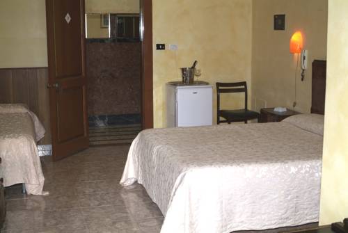 Imagen de la habitación del Hotel Touring, Messina. Foto 10