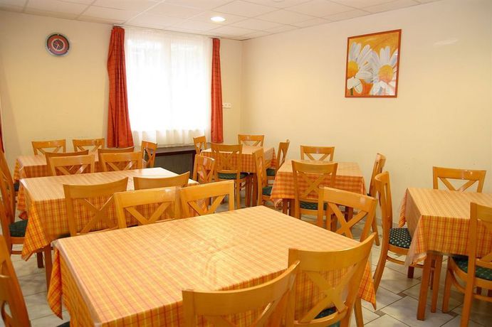 Imagen del bar/restaurante del Hotel Touring, NAGYKANIZSA. Foto 3