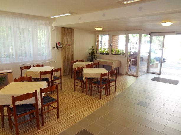 Imagen del bar/restaurante del Hotel Touring, NAGYKANIZSA. Foto 4