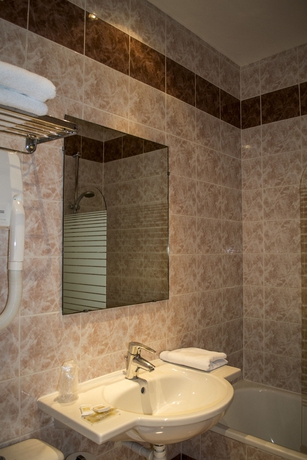 Imagen de la habitación del Hotel Touring, Ópera. Foto 11