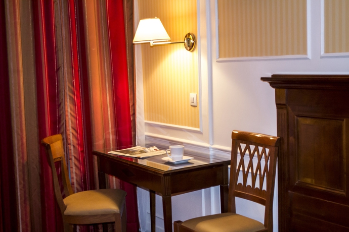 Imagen de la habitación del Hotel Touring, Ópera. Foto 15