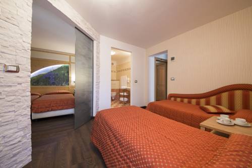 Imagen de la habitación del Hotel Touring, Predazzo. Foto 14