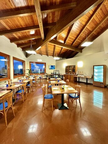 Imagen general del Hotel Touring, Seniga. Foto 8