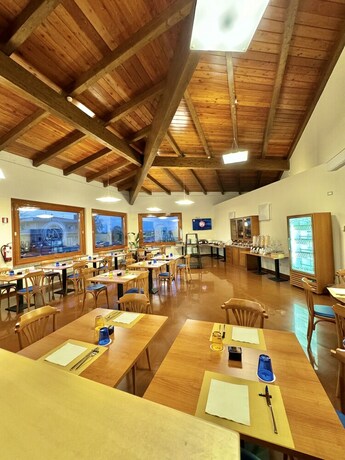 Imagen general del Hotel Touring, Seniga. Foto 14