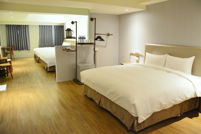 Imagen de la habitación del Hotel Tourism Inn. Foto 25