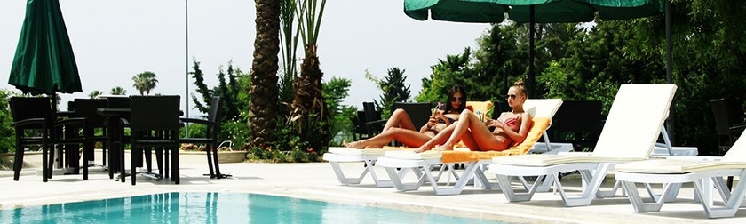 Imagen de la piscina del Hotel Tourist Antalya. Foto 11