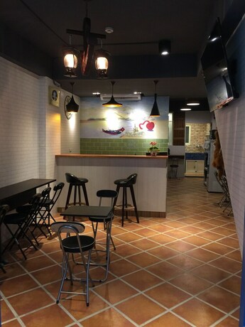 Imagen de los interiores del Hotel Tourist Bunny. Foto 38