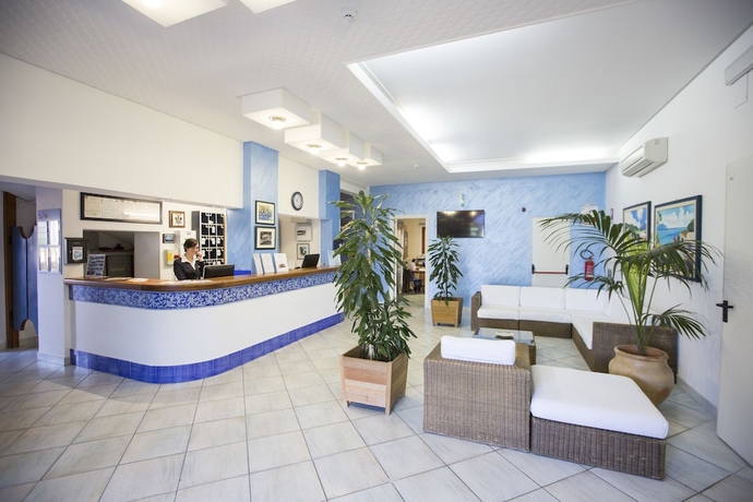 Imagen de los interiores del Hotel Tourist, Cefalu. Foto 14