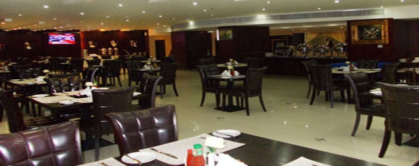 Imagen del bar/restaurante del Hotel Tourist, Doha. Foto 3