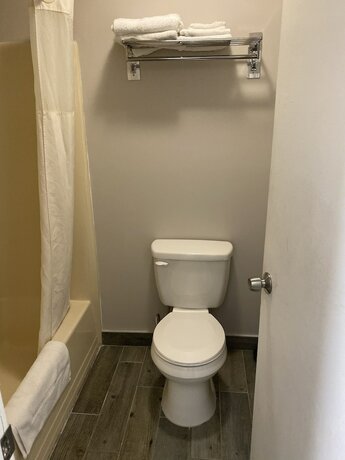 Imagen de la habitación del Hotel Tourist Inn, Absecon. Foto 12