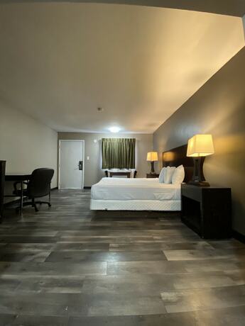 Imagen de la habitación del Hotel Tourist Inn. Foto 5